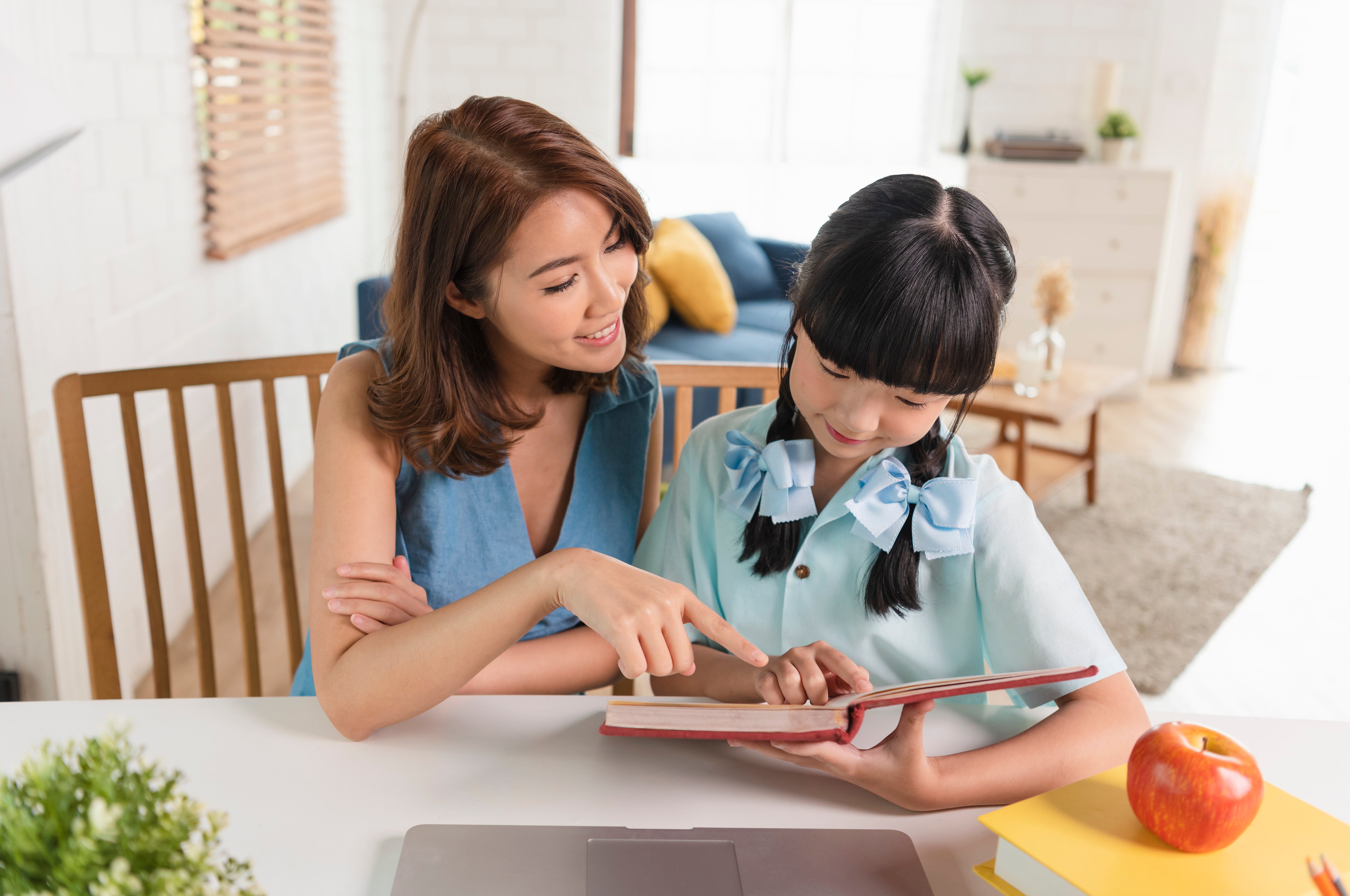 homeschool-asian-little-young-girl-student-learning-sitting-table-working-with-his-mother-home (1)